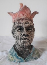 Sculpture " Le fou " terre