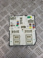 Boitier fusible usm renault - fusible,