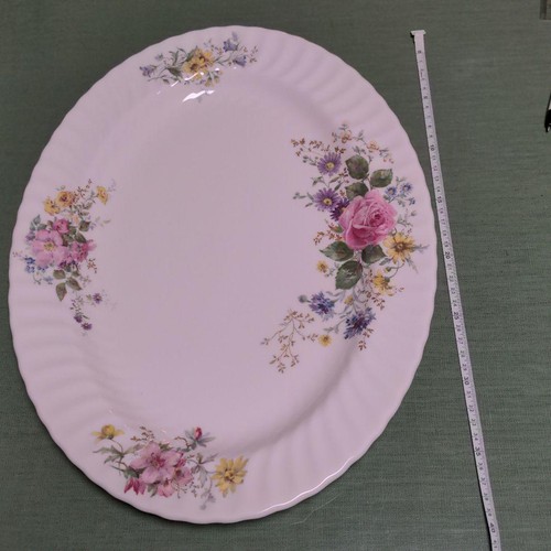 Rare assiette ovale extra