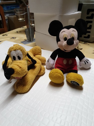 Lot peluches mickey - mickey, pluto