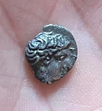 Obole de Marseille, tête à