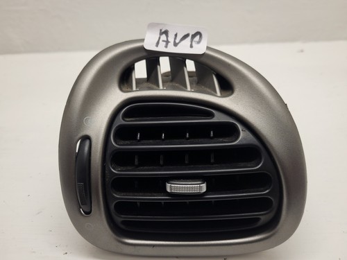 Grille aération avant