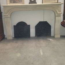 Cheninée en pierre /