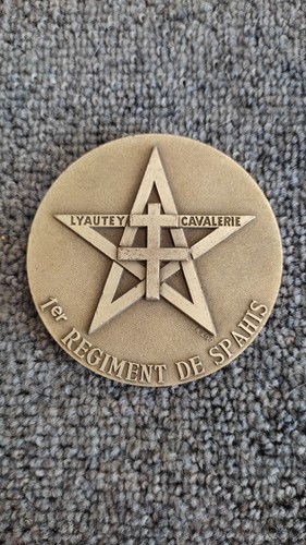 Médaille table - de,