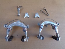 PAIRE D'ÉTRIERS DE FREIN