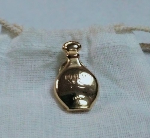 Collector pin parfum - collector, pin's