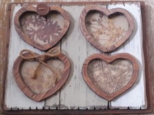 Décoration en bois / Thème Nature. Tableau en bois collé sur socle (Nature morte