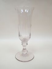 Ancienne flûte à champagne en verre  forme tulipe ciselée  / époque du 19 ème