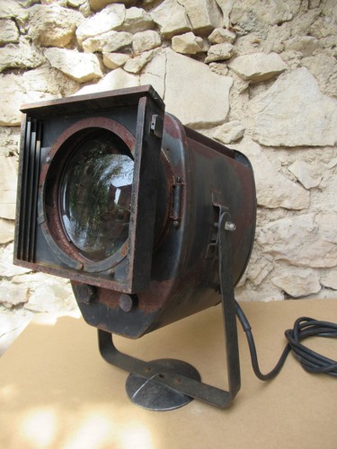 Projecteur théatre spectacles - projecteur,