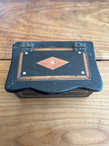 Boîte ancienne n61 - boîte,