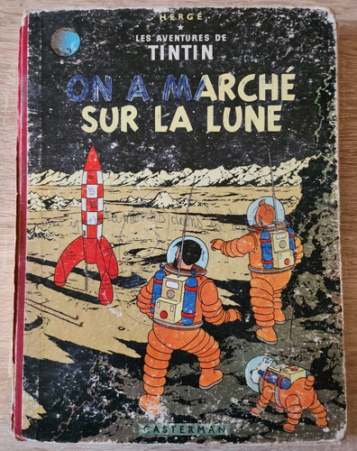 Tintin marché sur la - tintin,