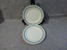 2 assiettes plates faïencerie