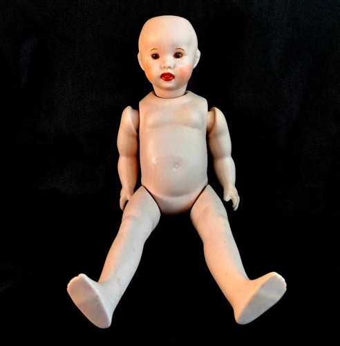 Porcelain french doll - 11.5",