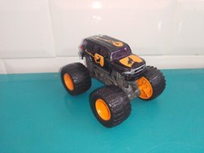 0309235 voiture miniature 4x4