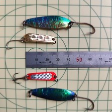 Lot de 4 leurres de pêche