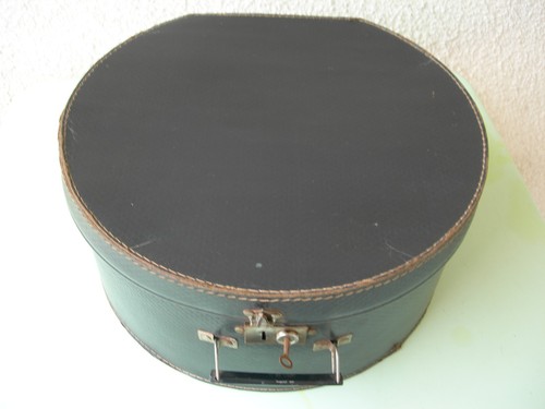 Boîte chapeau brosses - boîte, +