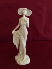 STATUETTE PORCELAINE ROYAL