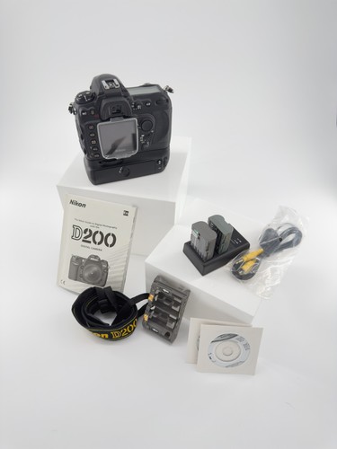 Nikon d200 dslr camera - d200,