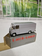Cursor 1/50 - Mercedes Fourgon L407D L608D Gris