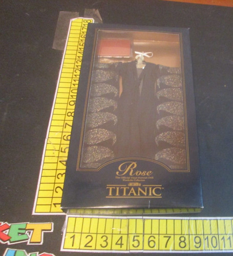 Titanic rose vinyl portrait - rose,