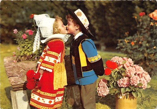 29-COSTUME