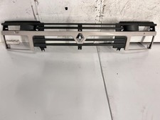 Calandre RENAULT TRAFIC 1