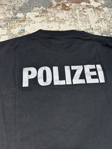 Vetements 2022 polizei - vetements,