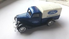 VOITURE MINIATURE 1/43è FORD  V 8  1936      Solido