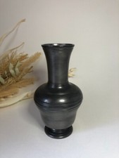 Petit pichet / vase en étain