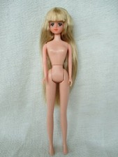 Poupée Barbie japonaise : Jenny Takara