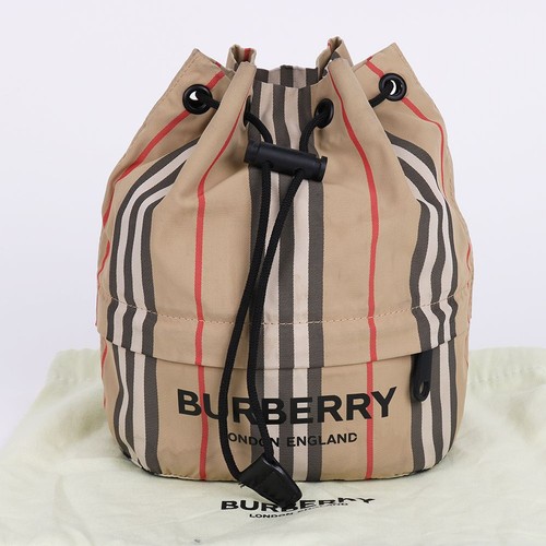 Burberry poeve vintage - burberry,