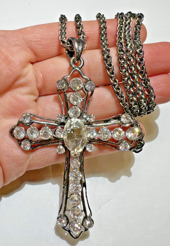 Collier chaîne avec - collier, pendentif