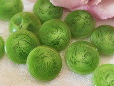 Lot 6 jolis boutons vintage vert transparent veiné à  pied  2,2 cm ref 0042