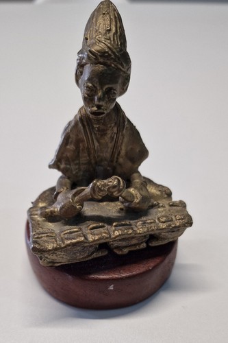 Statuette africaine bronze - statuette, en