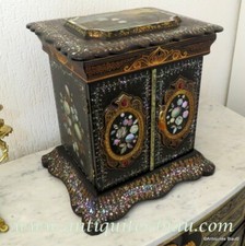 Cabinet avec incrustation de burgau Boulle papier maché époque napoléon III