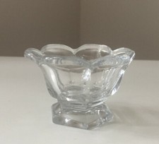 Belle petite coupe à pied