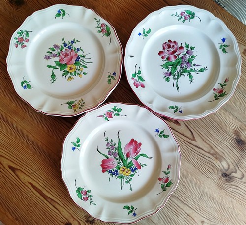 Assiettes plates faïence - plates,