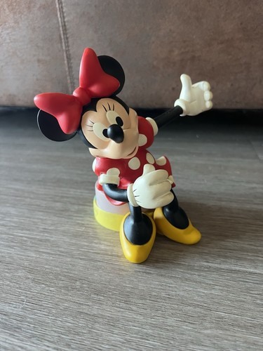 Minnie mouse figurine - minnie,