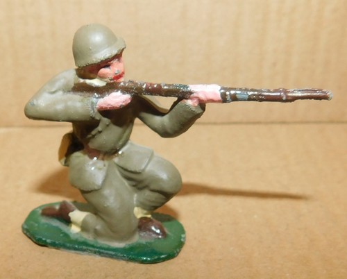 Petit soldat en plomb - 1,