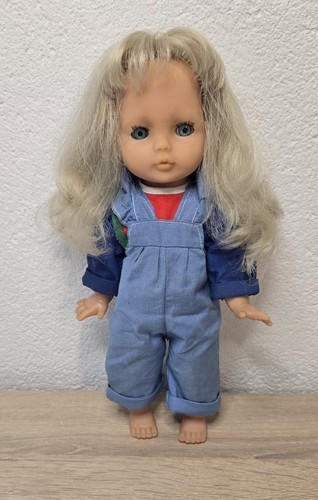 Jolie poupée plastique zapf - jolie,