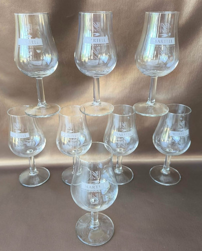 Verres cognac sur pieds - à,