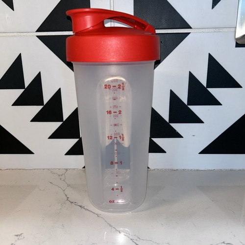Euc tupperware quick shake - euc,