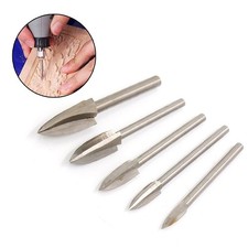 Outils de sculpture sur bois