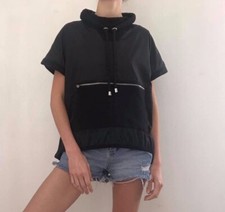 t-shirt zara noir bi-matière type imper k-way poche kangourou taille M