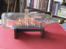 ++"540.23"   Ancienne  Maquette De Bateau Voilier En Bouteille