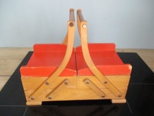 Ancienne Travailleuse Boîte