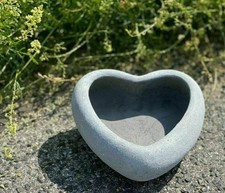 Jardinière en pierre cœur