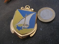 insigne  coloniale bcs n 6      ( c30  )