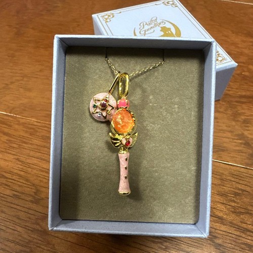 Pendentif sailor moon - pendentif, club