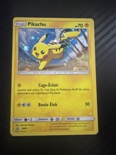 PIKACHU HOLO - POKÉMON SM81